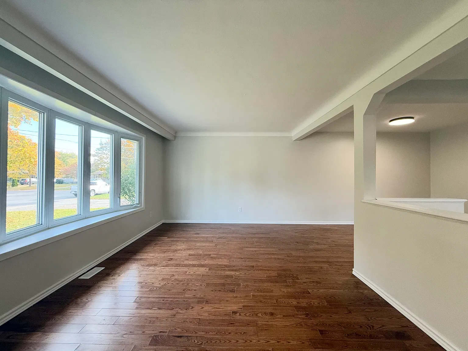 48 Lakehurst Drive St Catharines Ontario L2N4C2 — Photo 2