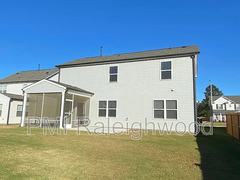 2124 Fox Chapel Pl — Photo 33