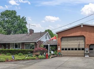 2102 Darlington Rd, Beaver Falls, PA 15010