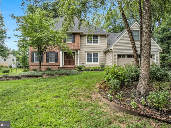 171 Hawthorne Dr, Hershey, PA 17033