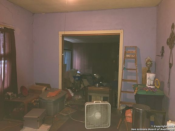 5th image of 148 Pendleton Ave