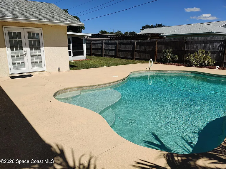 2330 Jason St — Photo 28