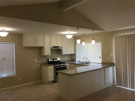 4th image of 1705 Quail Dr