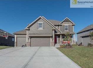 9022 NE 100th St, Kansas City, MO 64157