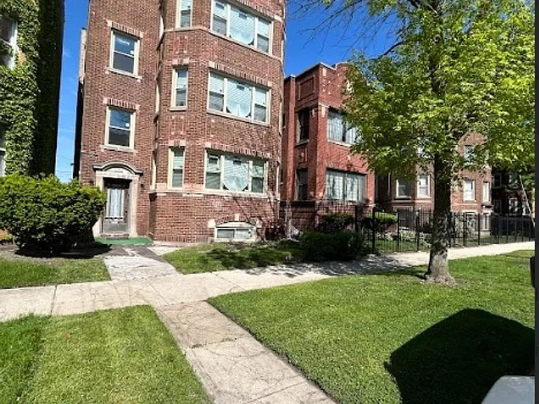 7730 S Cornell Ave #3 — Photo 4
