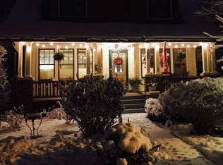 613 S 7th Ave, West Bend, WI 53095