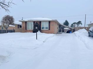 65 Chilton Dr, Hamilton, ON L8J1L6