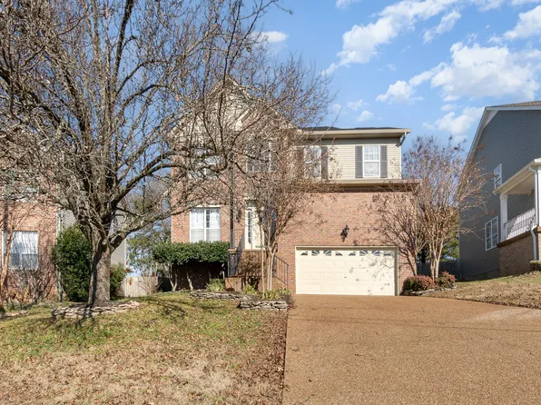 107 W Harbor Ct, Hendersonville, TN 37075