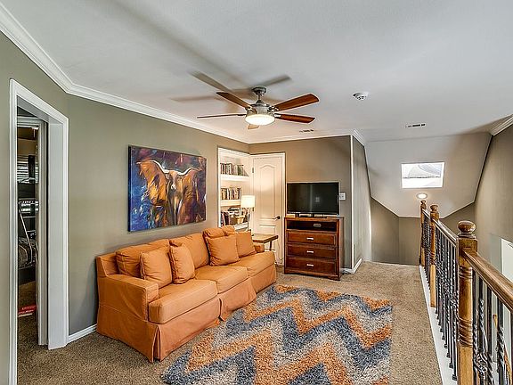 upstairs loft/entertainment