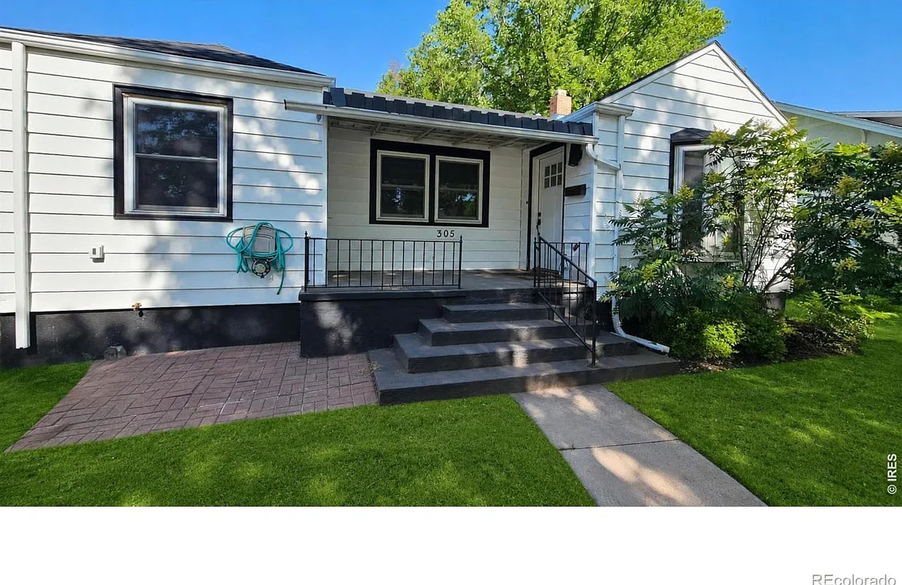 Just remodeled 4 bed 2 bath — Photo 3
