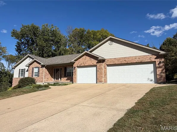 437 Cherie Ct, Washington, MO 63090