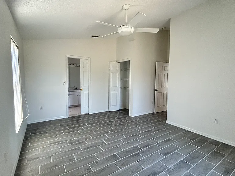 10401 Barnett Loop — Photo 14