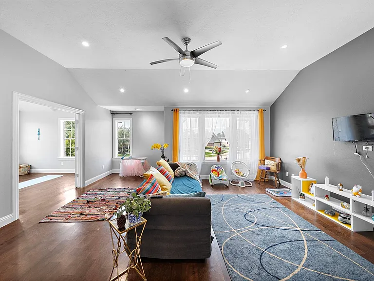 815 Arlington Ln — Photo 31