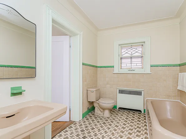 1917 Glenwood Road image 24 of 36