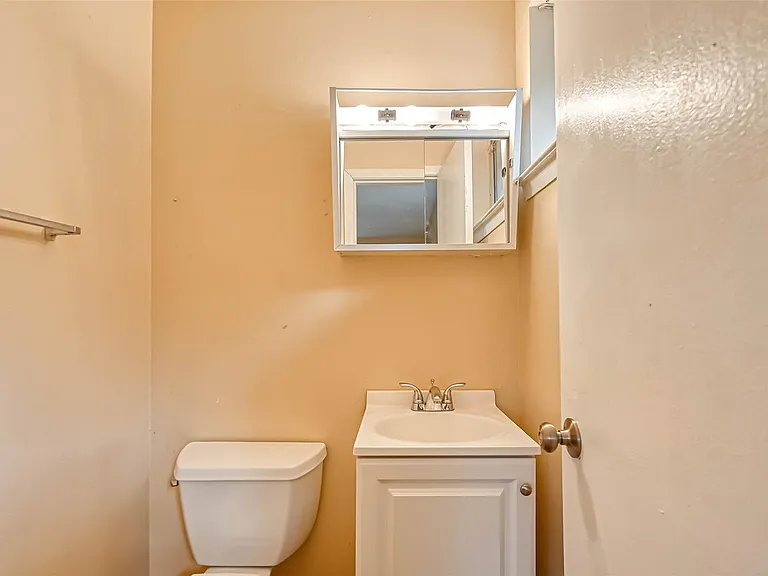 14427 Campden Hill Rd — Photo 10