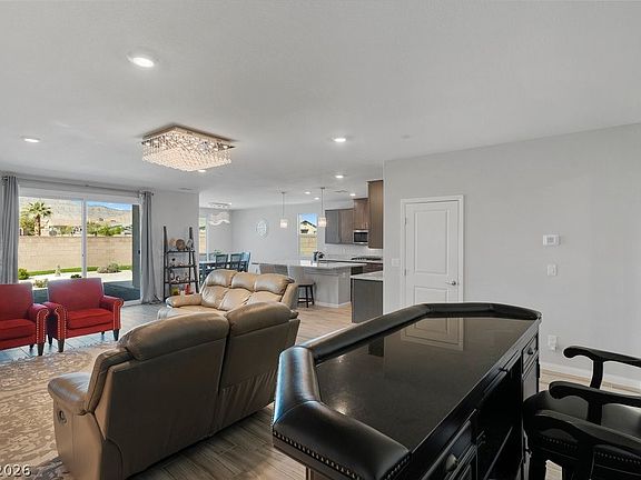 3rd image of 4191 Velvet View St