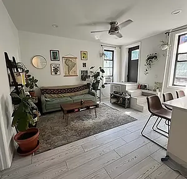 762 Franklin Ave #2R — Photo 2
