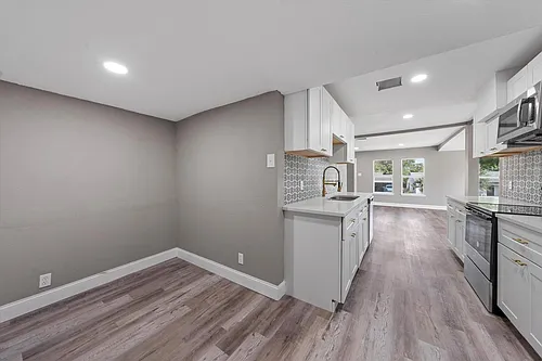 4700 Beverly Dr Photo 1