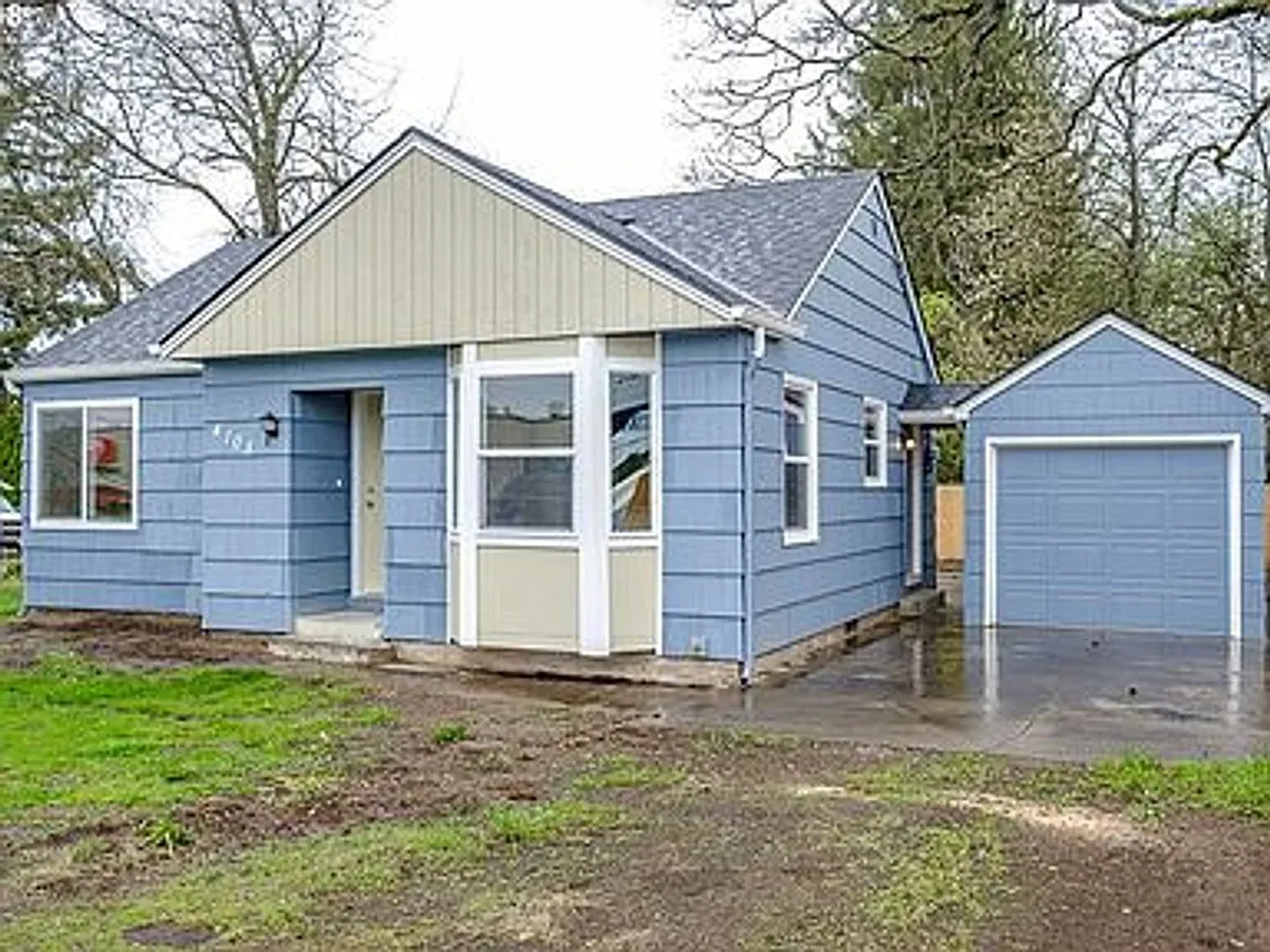 Building Photo - 4105 Silverton Rd NE