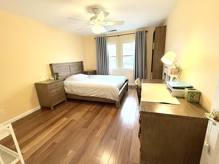 21 Manors Dr — Photo 15
