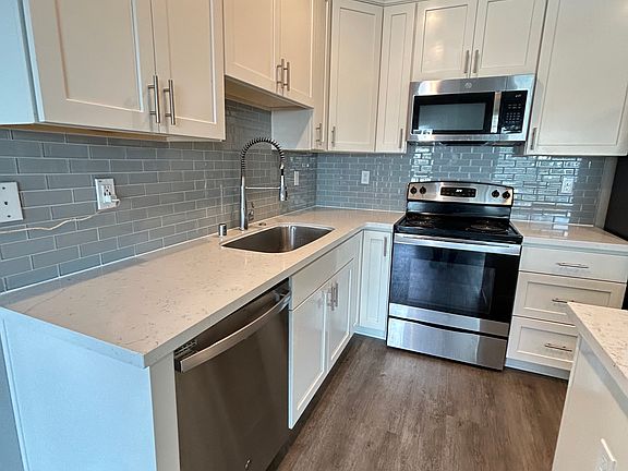 5th image of 1354 Mount Pisgah Rd #305