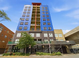 1122 W Catalpa Ave APT 910, Chicago, IL 60640