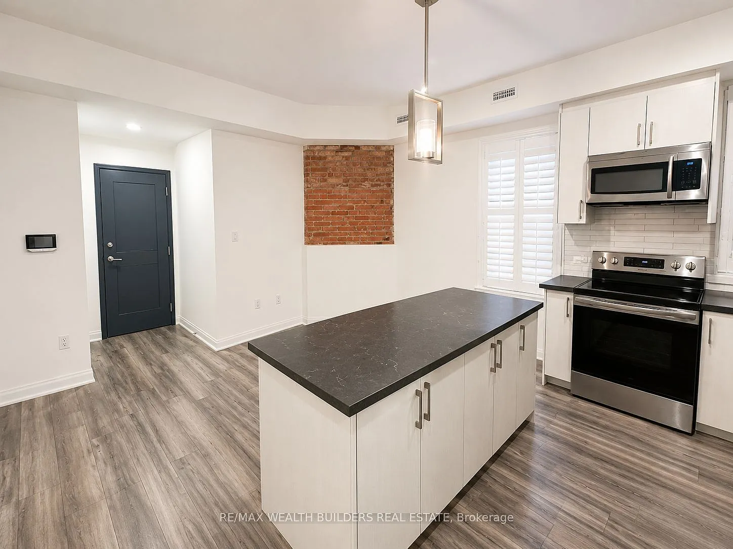 1 bed, $2,000 — Photo 4