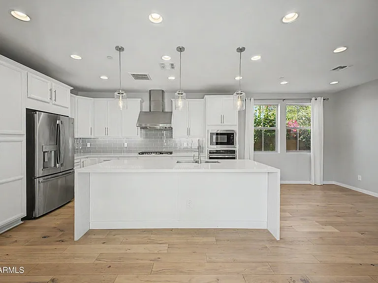 1941 S Wallrade Ln — Photo 3