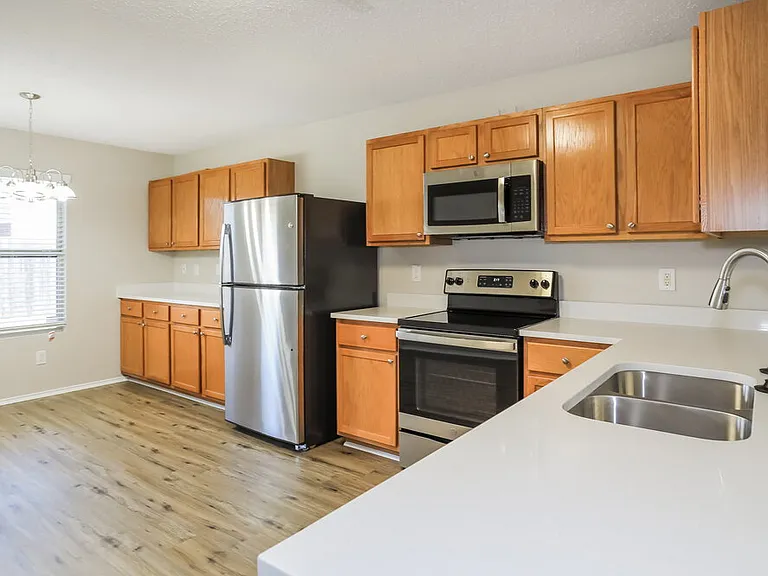 5209 Royal Burgess Dr — Photo 7