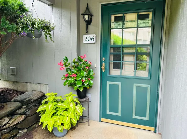 206 Martindale Road, Shelburne, VT 05482