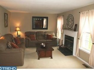 494 Stoneglen St, Collegeville, PA 19426