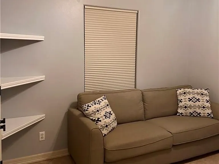 1405 Pheasant Dr — Photo 13