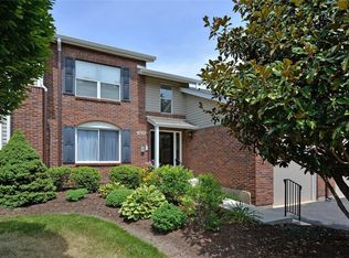 610 Pine Ridge Trails Ct APT 103, Ballwin, MO 63021