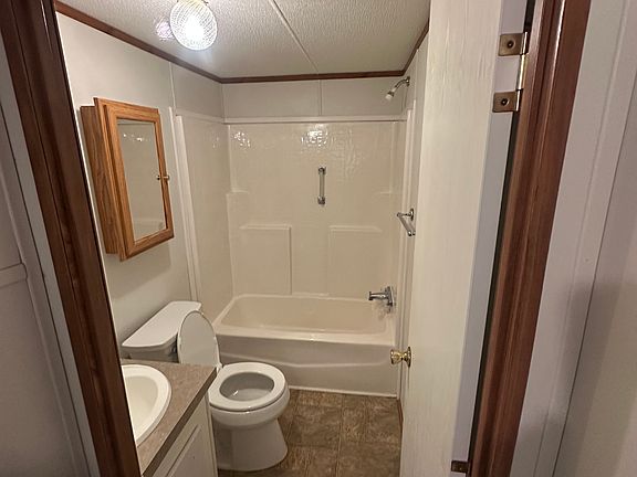 2nd image of 250 Cortland Ct