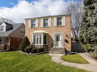 6 S Wa Pella Ave, Mount Prospect, IL 60056