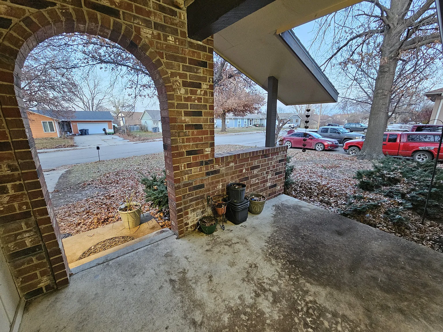 3 bed, 2288 sqft, $1,600 — Photo 2