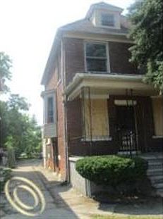 2nd image of 1365 W Grand Blvd