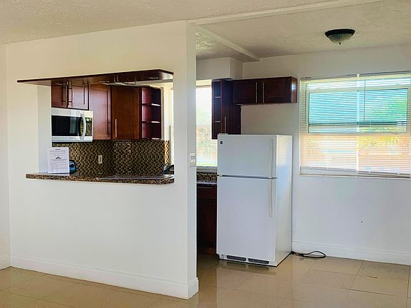 2nd image of 1065 N Atlantic Ave APT 9