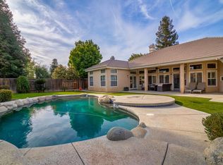 10203 Mountaingate Ln, Bakersfield, CA 93311
