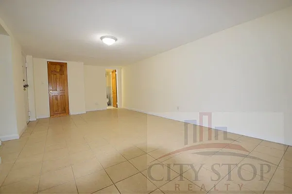 Rented by City Stop Realty | media 17