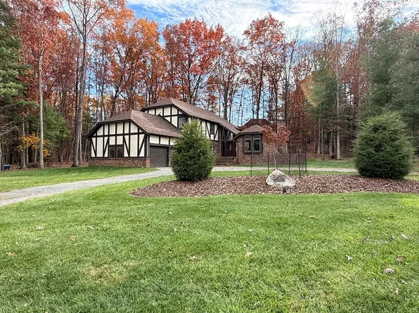 38 W Bunting Ln, Beckley, WV 25801