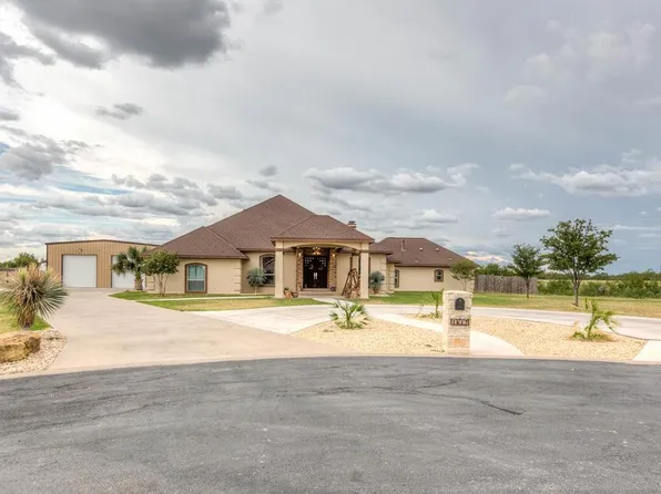 1617 Stonebridge Dr, San Angelo, TX 76904