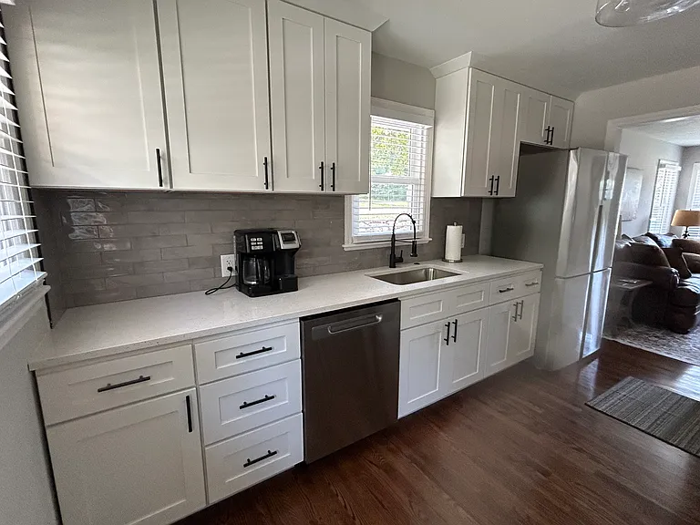 139 W Morse Ave #1 — Photo 2