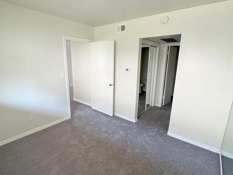 4322 Cole Ave — Photo 2