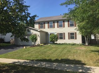 716 Franklin Ln, Lindenhurst, IL 60046