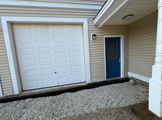 192 Turtle Pond Rd #B, Lee, NH 03861