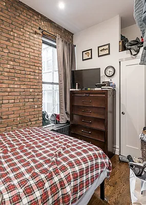 Rented by Douglas Elliman | media 25