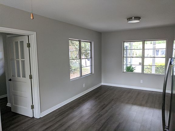 5th image of 505 NE 10th Ave