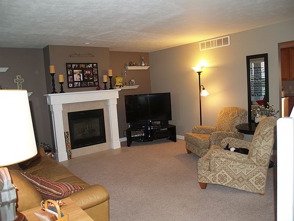 2nd image of 3301 Jamieson Dr