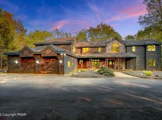 2284 Hillcrest Dr, Pocono Pines, PA